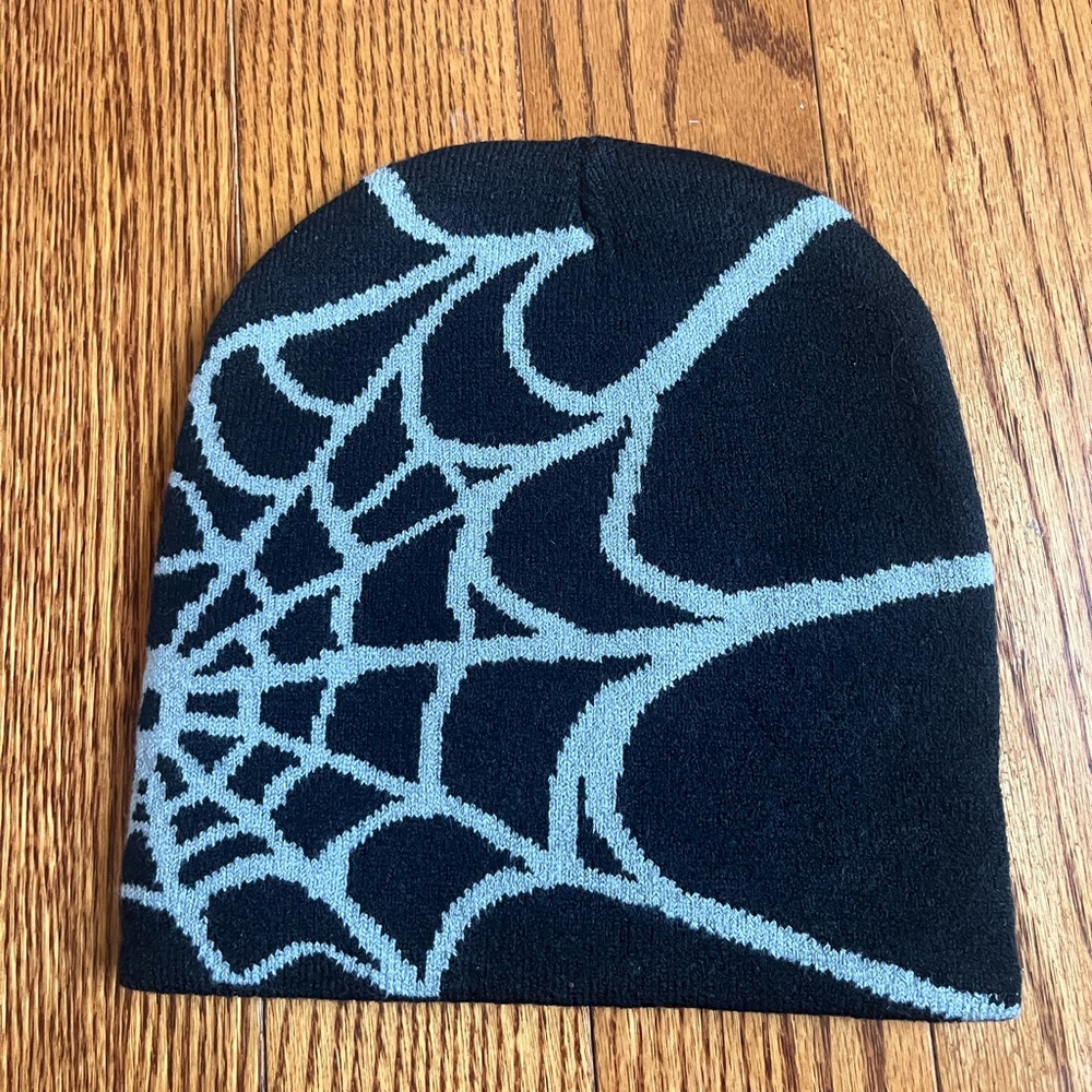 Spider beanie